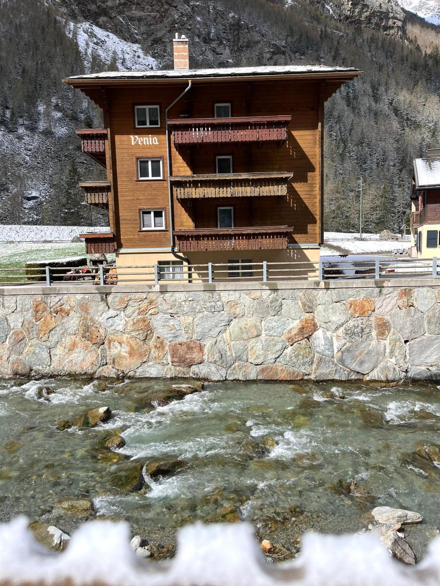 Holiday House Laerchenheim Saas-Balen Exterior foto